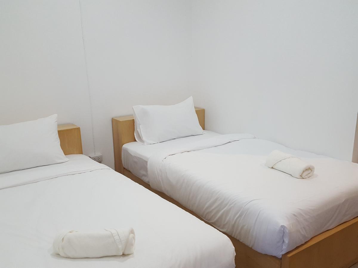 Jindabyne Cafe & Hostel Чиангмай Экстерьер фото