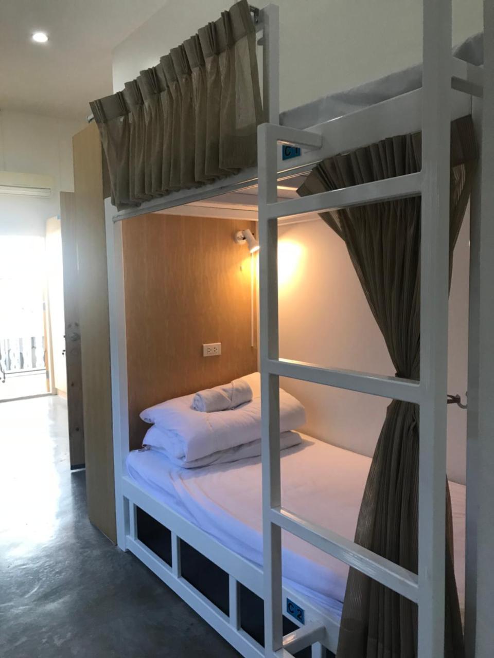 Jindabyne Cafe & Hostel Чиангмай Экстерьер фото